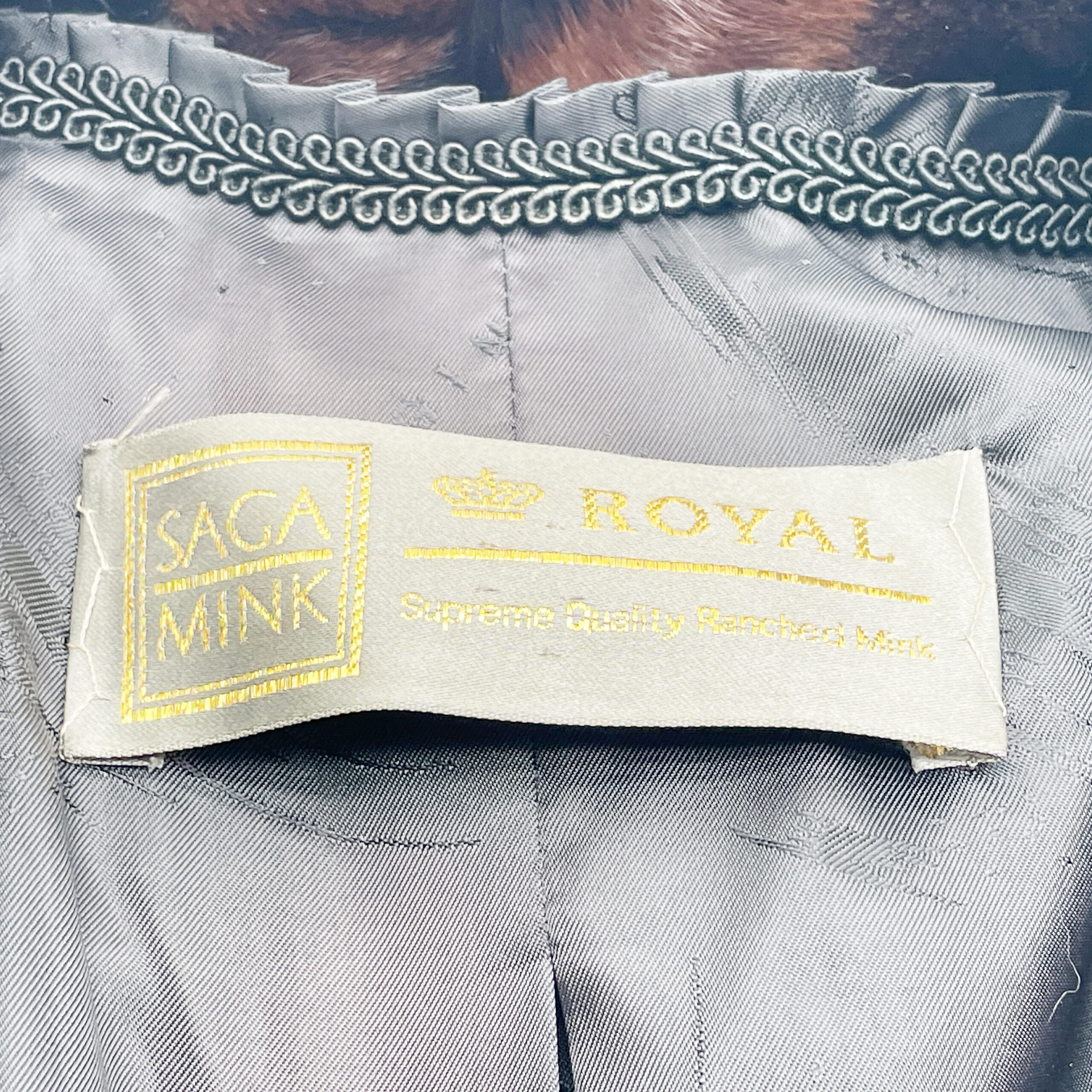 SAGA MINK ROYAL 内側ラベル Supreme Quality Ranched Mink