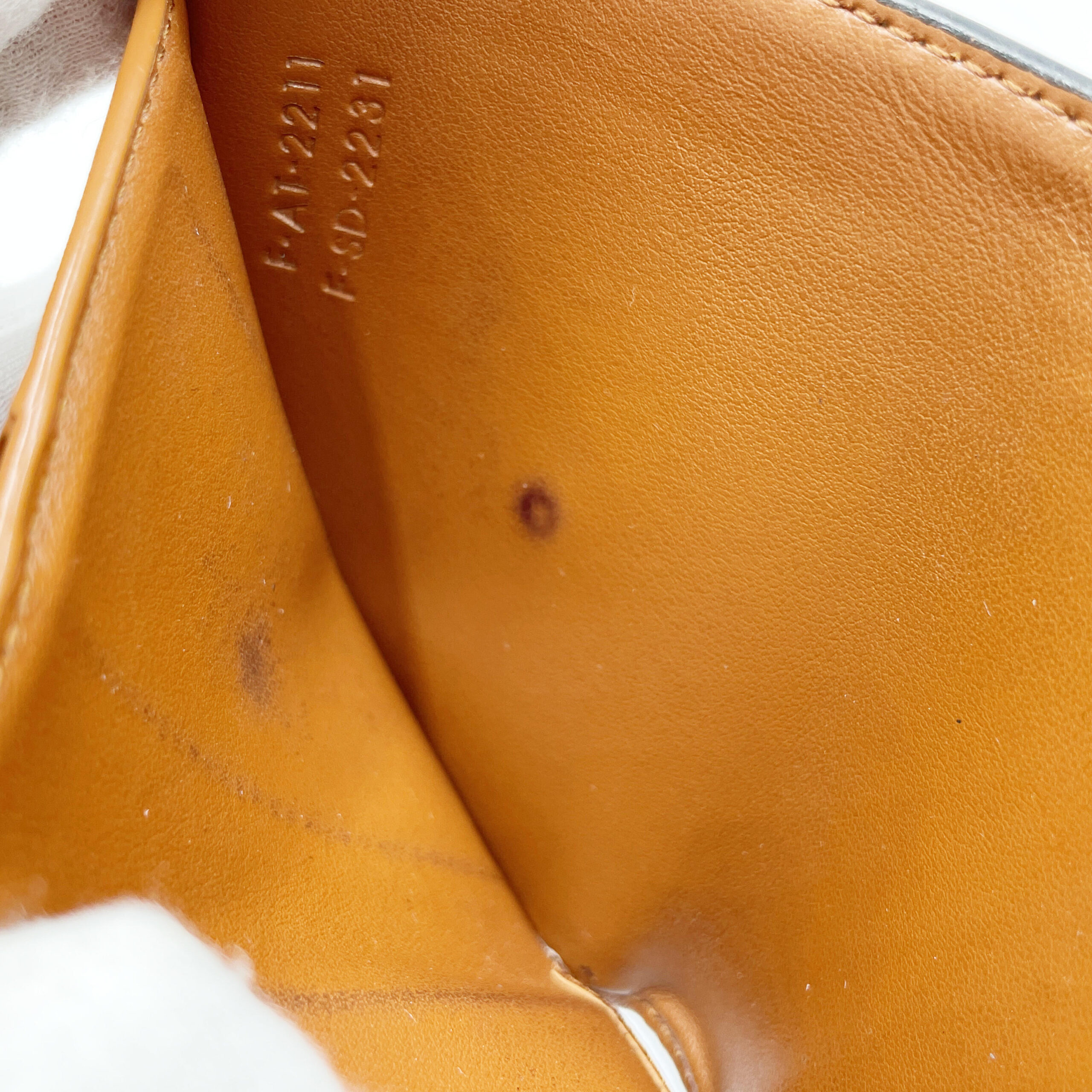 CELINE トリオンフ 三つ折り財布